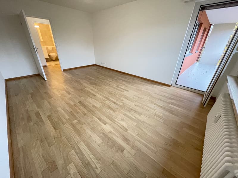 Wohnzimmer (Beispielfoto aus baugleicher Wohnung; Abweichungen sind möglich)