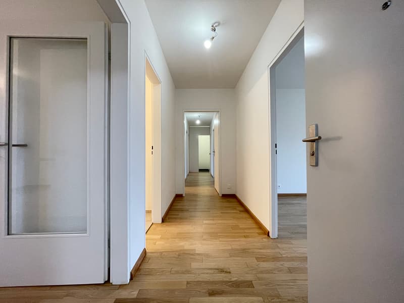 Korridor / Eingang (Beispielfoto aus baugleicher Wohnung; Abweichungen sind möglich)