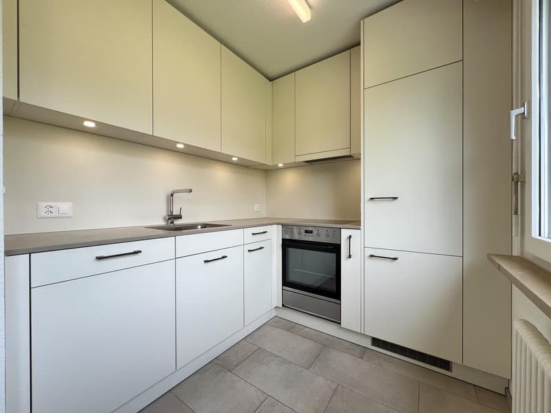 Küche (Beispielfoto aus baugleicher Wohnung im 1.OG; Abweichungen sind möglich)