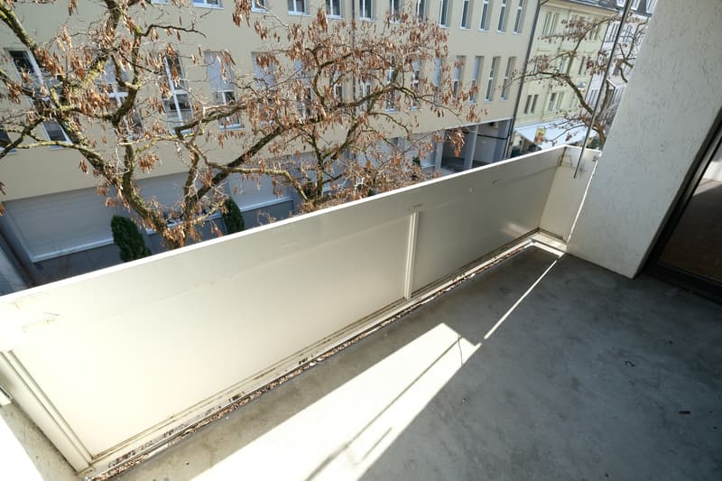 Balkon (Beispielfoto aus baugleicher Wohnung, Abweichungen sind möglich)