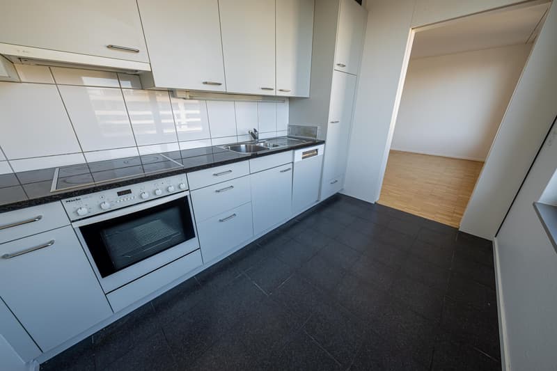 Küche (Beispielfoto aus baugleicher Wohnung; Abweichungen sind möglich)