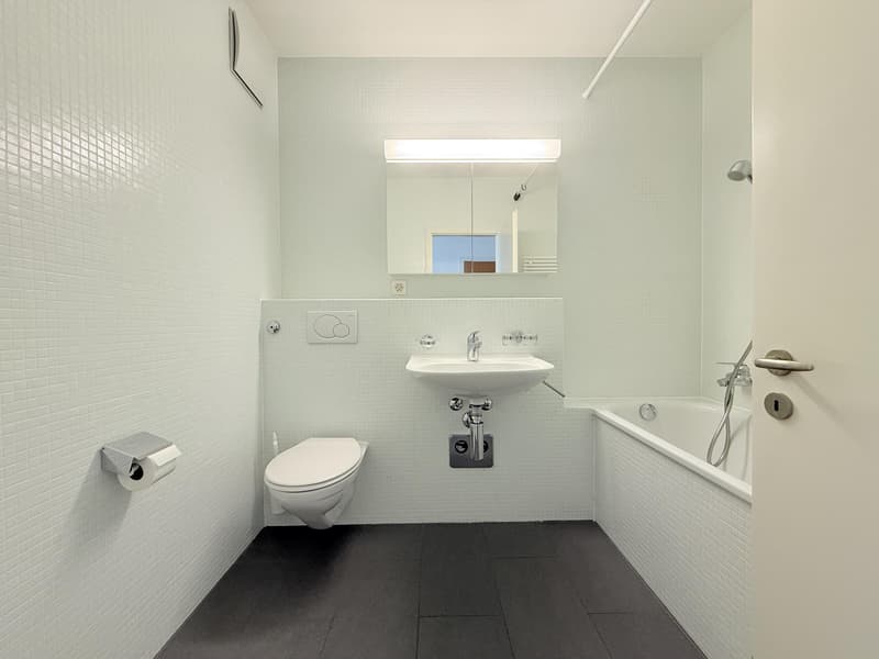 Badezimmer (Beispielfoto aus baugleicher Wohnung; Abweichungen sind möglich)