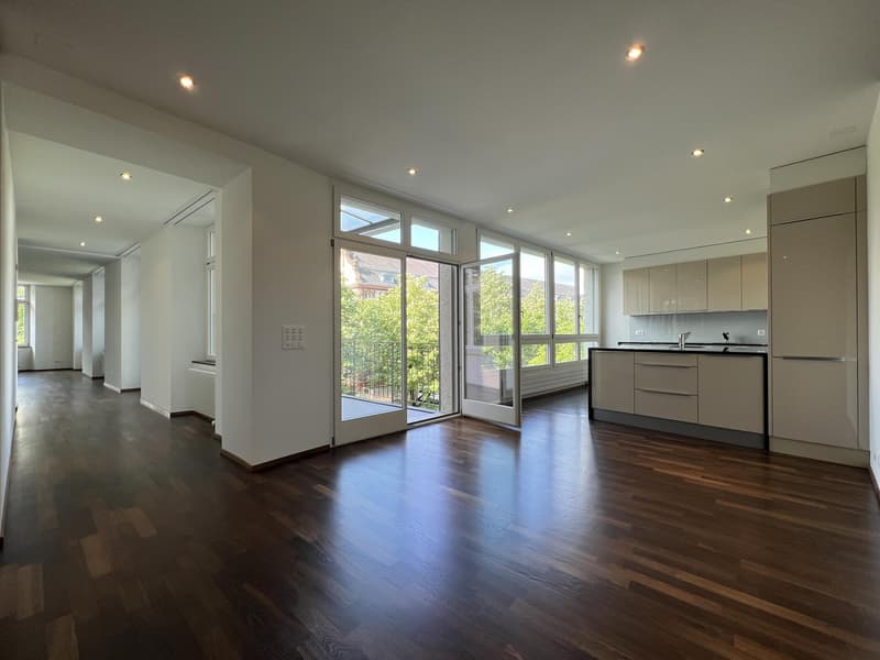 Küche / Essplatz / Korridor (Beispielfoto aus baugleicher Wohnung im 2.OG; Abweichungen sind möglich)