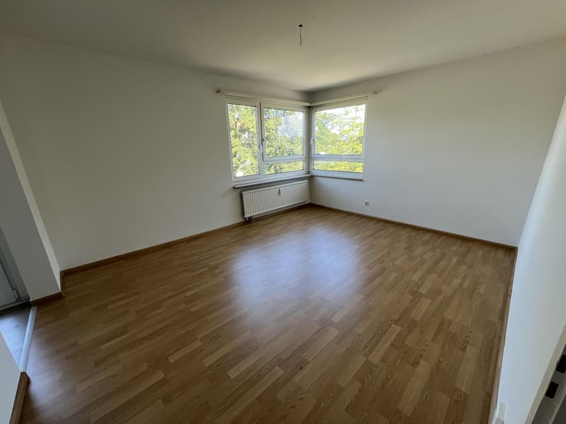 Wohnzimmer (Beispielfoto aus baugleicher Wohnung; Abweichungen sind möglich)