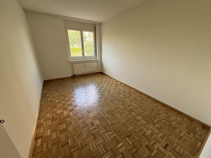 Zimmer 3 (Beispielfoto aus baugleicher Wohnung; Abweichungen sind möglich)