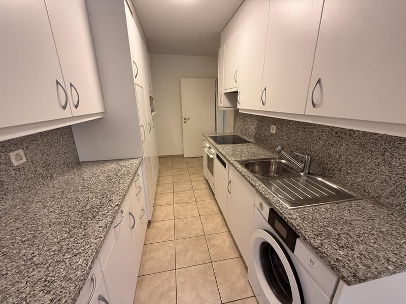 Küche (Beispielfoto aus baugleicher Wohnung; Abweichungen sind möglich)