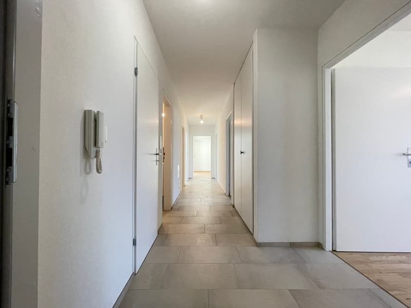 Korridor (Beispielfoto aus baugleicher Wohnung im 1.OG; Abweichungen sind möglich)