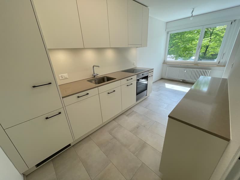 Küche (Beispielfoto aus baugleicher Wohnung im 1.OG; Abweichungen sind möglich)