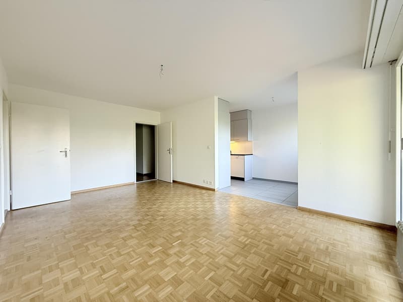 Wohnzimmer (Beispielfoto aus baugleicher Wohnung im 2.OG; Abweichungen sind möglich)