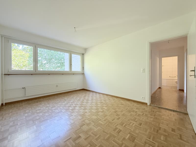 Zimmer 2 (Beispielfoto aus baugleicher Wohnung im 2.OG; Abweichungen sind möglich)