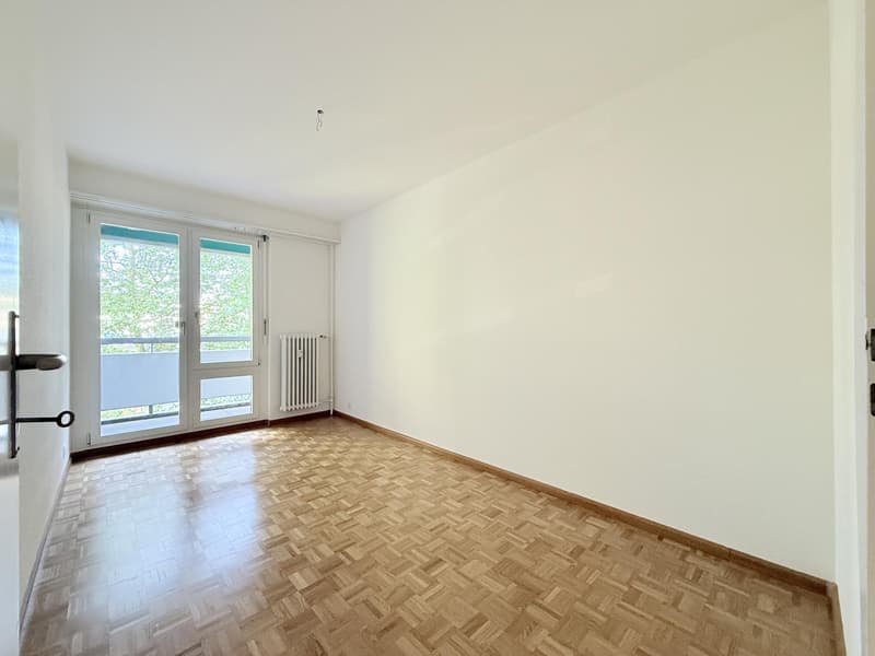 Zimmer 1 (Beispielfoto aus baugleicher Wohnung im 2.OG; Abweichungen sind möglich)