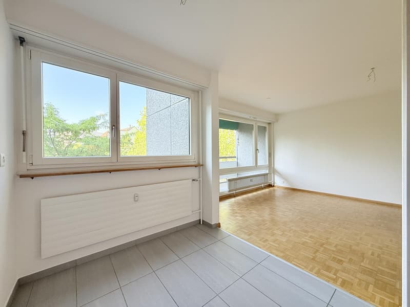 Essen / Wohnzimmer (Beispielfoto aus baugleicher Wohnung im 2.OG; Abweichungen sind möglich)