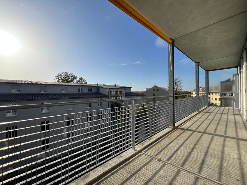 Balkon (Beispielfoto aus baugleicher Wohnung; Abweichungen sind möglich)