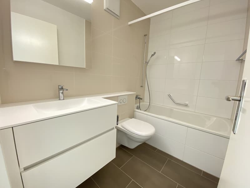 Badezimmer (Beispielfoto aus baugleicher Wohnung; Abweichungen sind möglich)