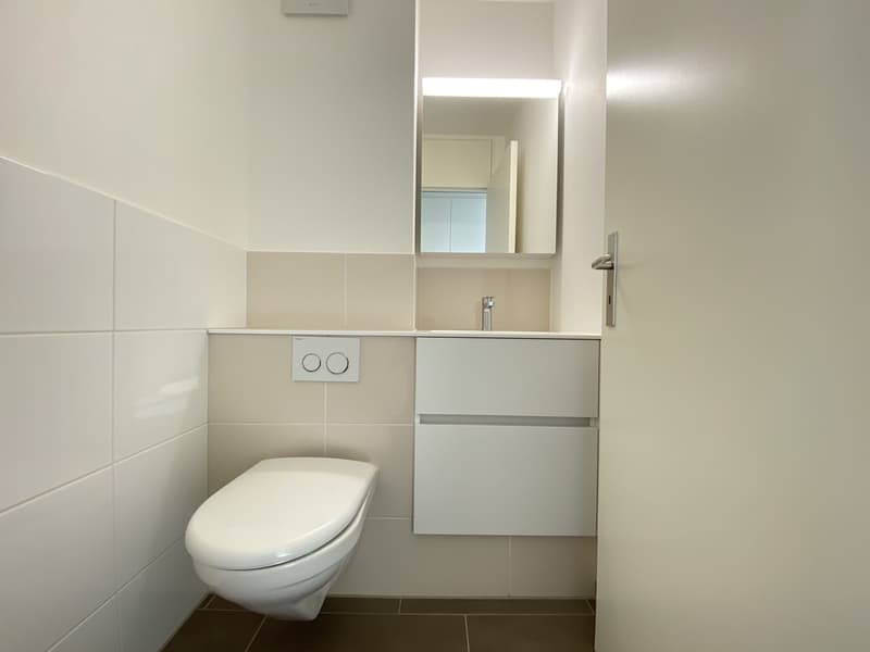 Sep. WC (Beispielfoto aus baugleicher Wohnung; Abweichungen sind möglich)