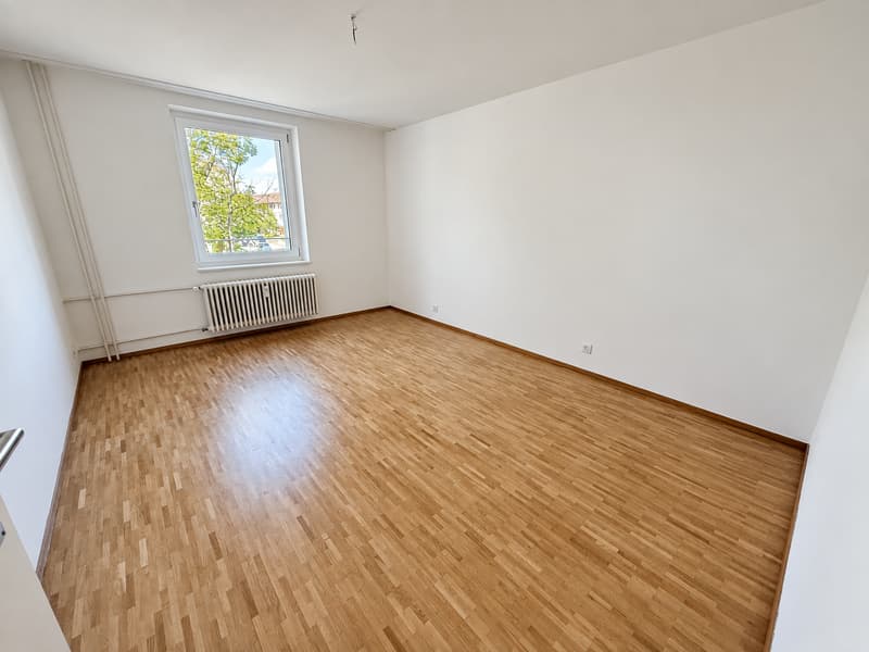 Zimmer 2 (Beispielfoto aus baugleicher Wohnung; Abweichungen sind möglich)
