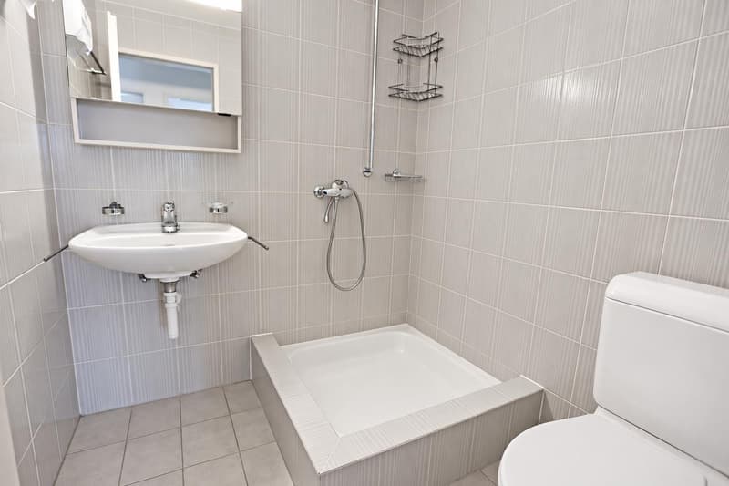 Sep. Dusche mit WC