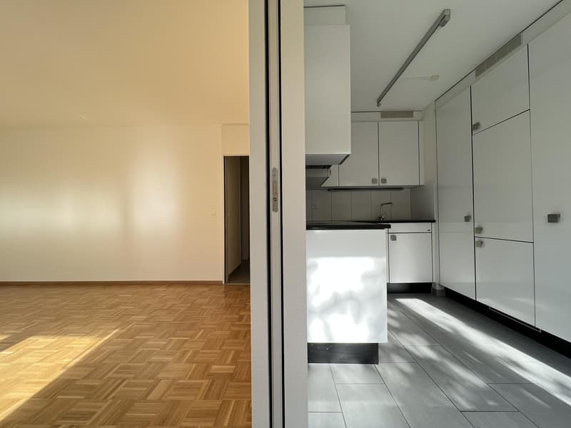 Wohnen / Küche (Beispielfoto aus baugleicher Wohnung im 4.OG; Abweichungen sind möglich)