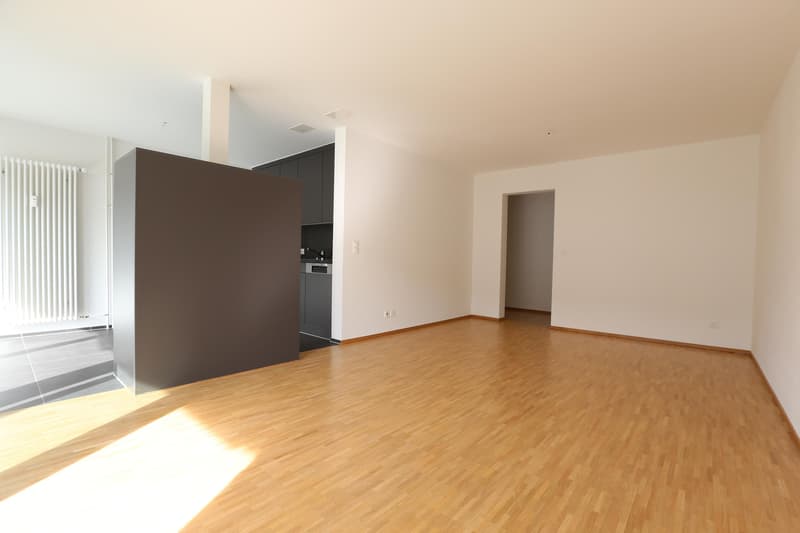 Wohnzimmer (Beispielfoto aus baugleicher Wohnung; Abweichungen sind möglich)