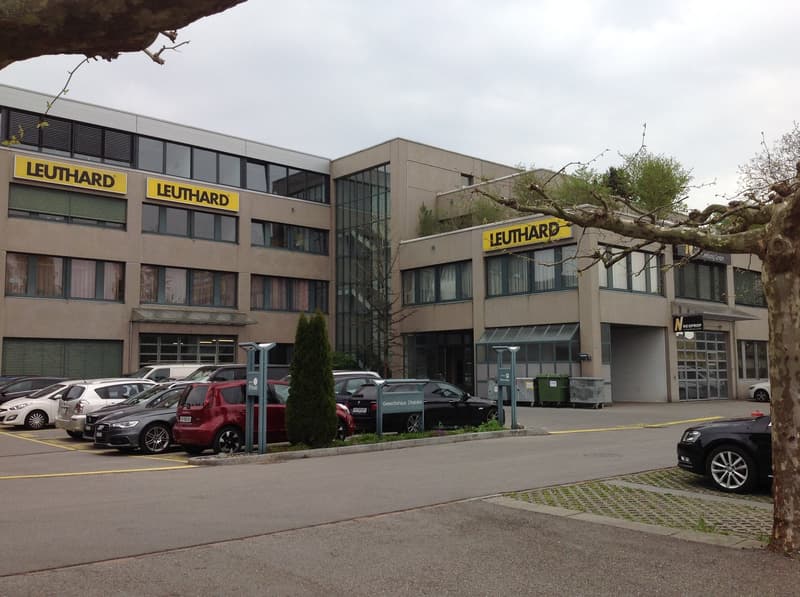Attraktive Gewerbe-/Lagerfläche von 280 m2 im Erdgeschoss mit direkter Zufahrt (1)