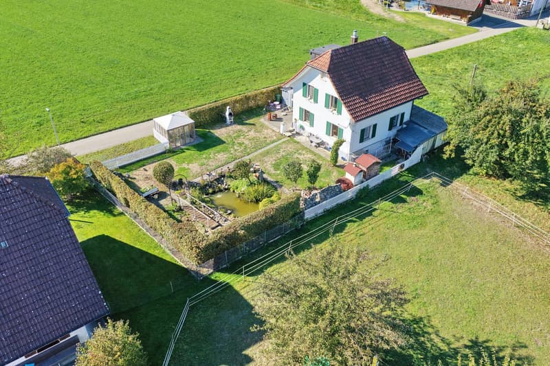 Charmantes Einfamilienhaus an idyllischer und unverbaubarer Aussichtsage (5)