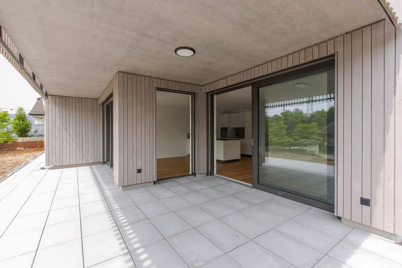 Moderne 2.5-Zimmer-Wohnung mit Terrasse (1)