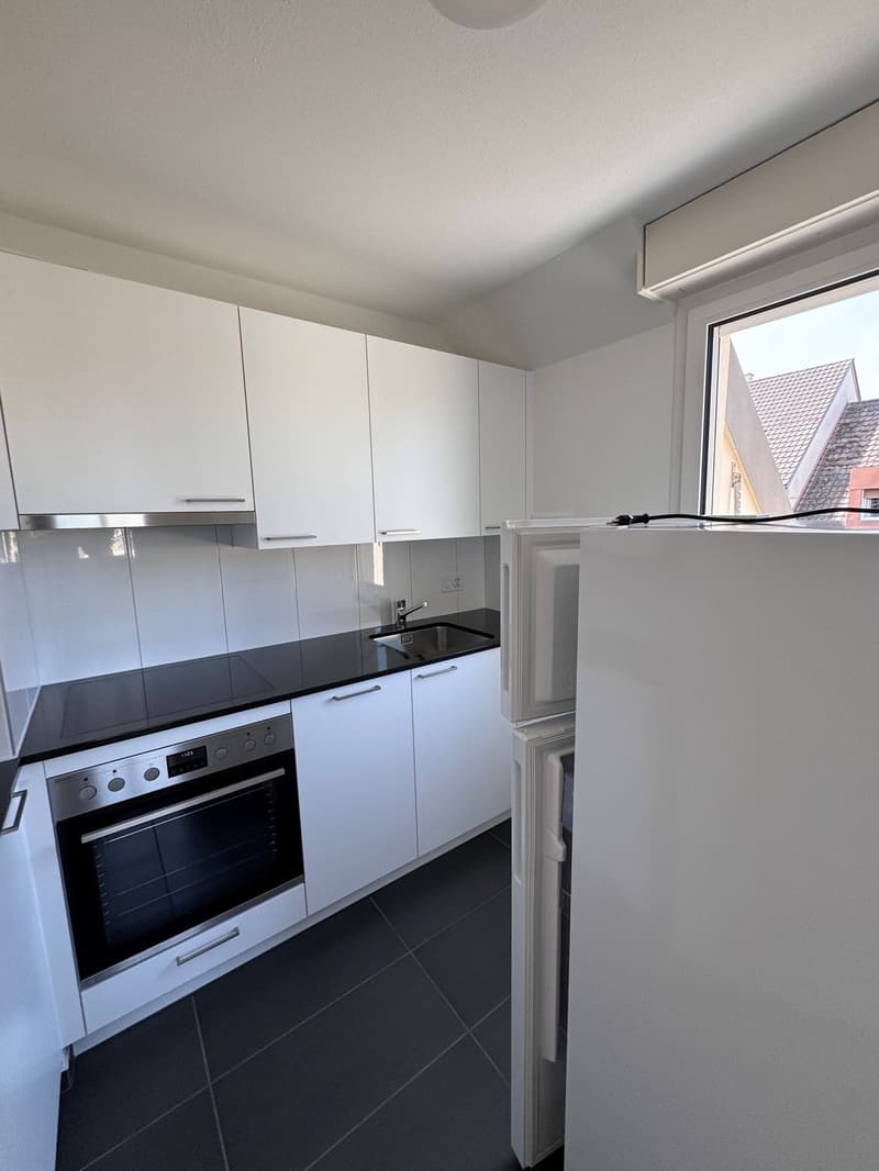 Frisch renovierte 3.5-Zimmer-Wohnung in Niederscherli (3)