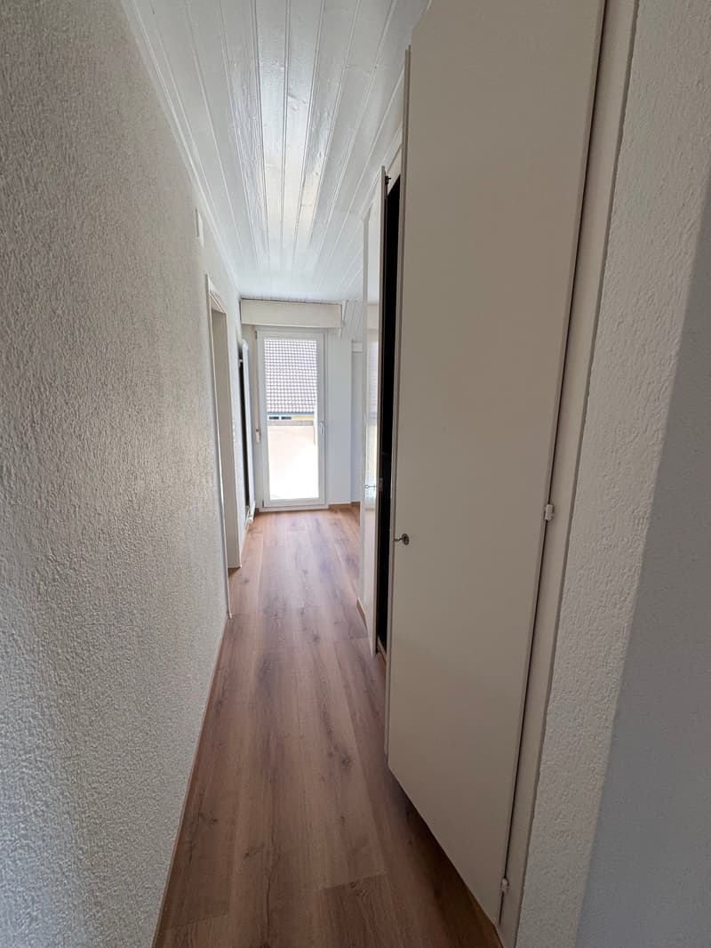 Frisch renovierte 3.5-Zimmer-Wohnung in Niederscherli (8)