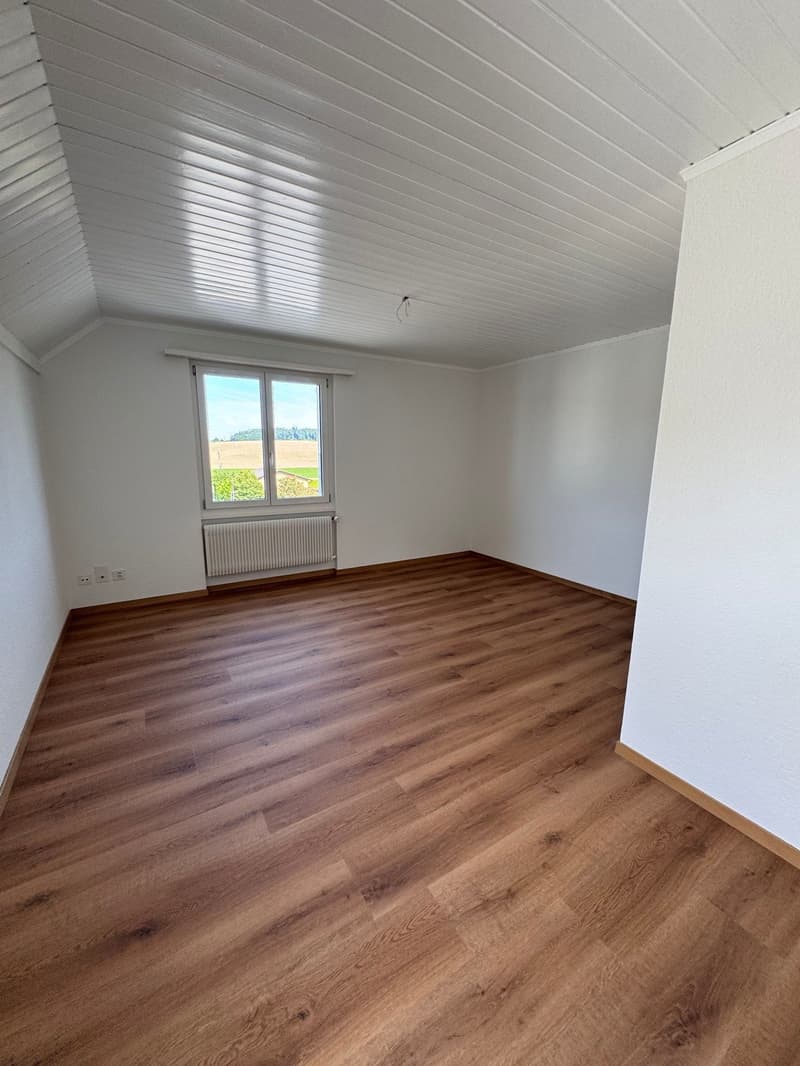 Frisch renovierte 3.5-Zimmer-Wohnung in Niederscherli (5)