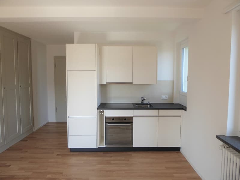 Sehr helle, sonnige 2-Zimmer-Single Wohnung im Erdgeschoss (4)