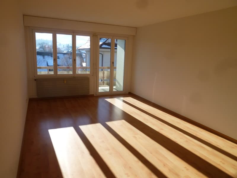 Helle 4.5-Zimmerwohnung mit grosszügigem Balkon (4)
