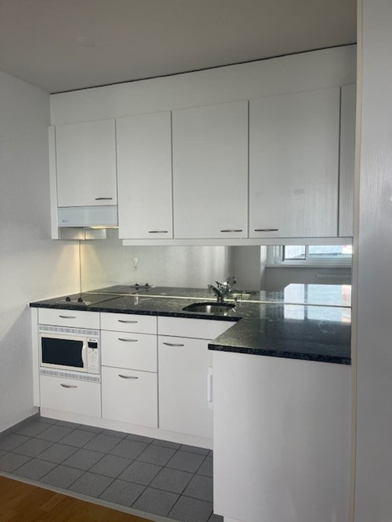 2 - Zimmerwohnung im 2. OG / Nähe Inselspital (Lift vorhanden!) (1)