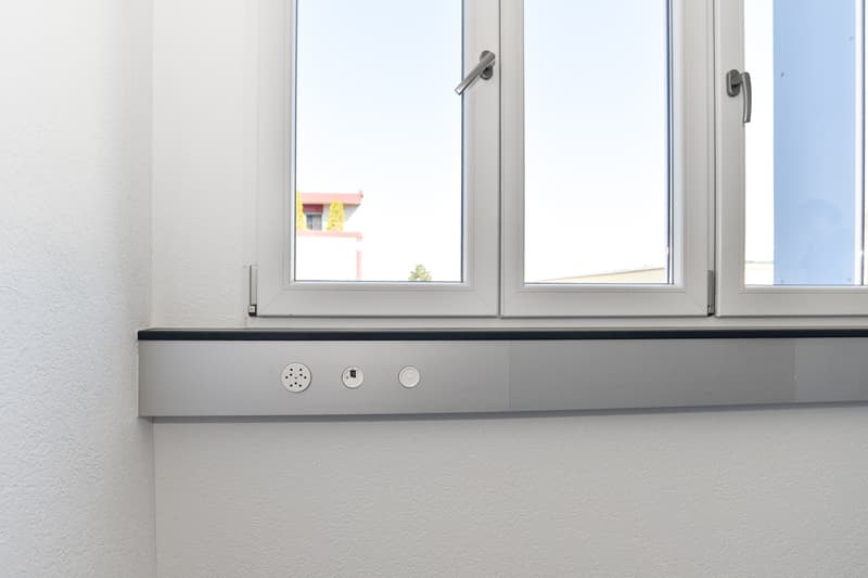 Elektro-, Telefon-  und Netzwerkausrüstung