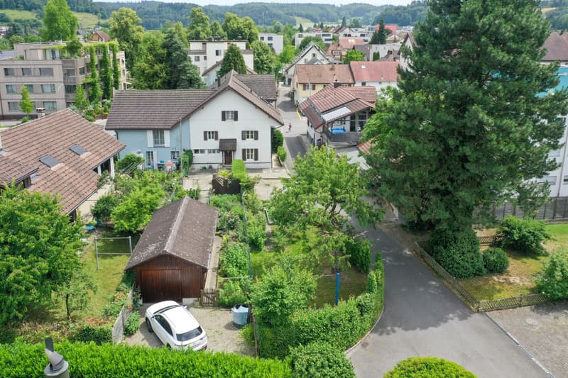 Preiswertes Haus zum Renovieren an zentraler Lage (3)