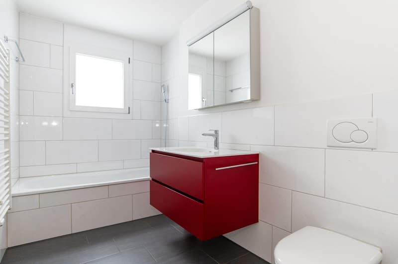 Badezimmer mit Badewanne