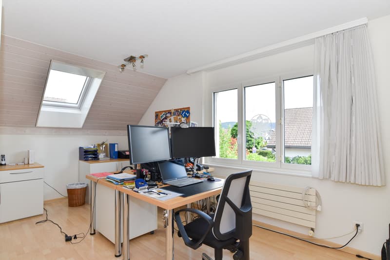 Bürozimmer im OG