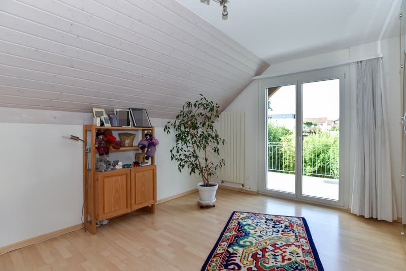 ...Zimmer 1 im OG mit...