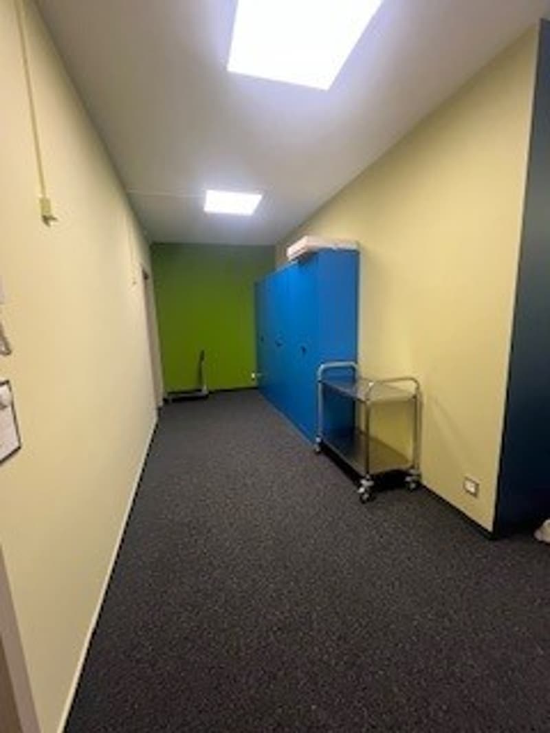 An attractive location in Schachen, commercial space, office or practice (7)