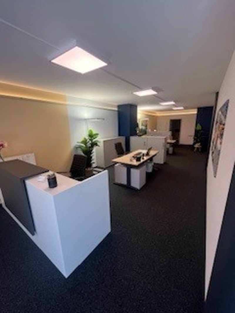 An attractive location in Schachen, commercial space, office or practice (5)