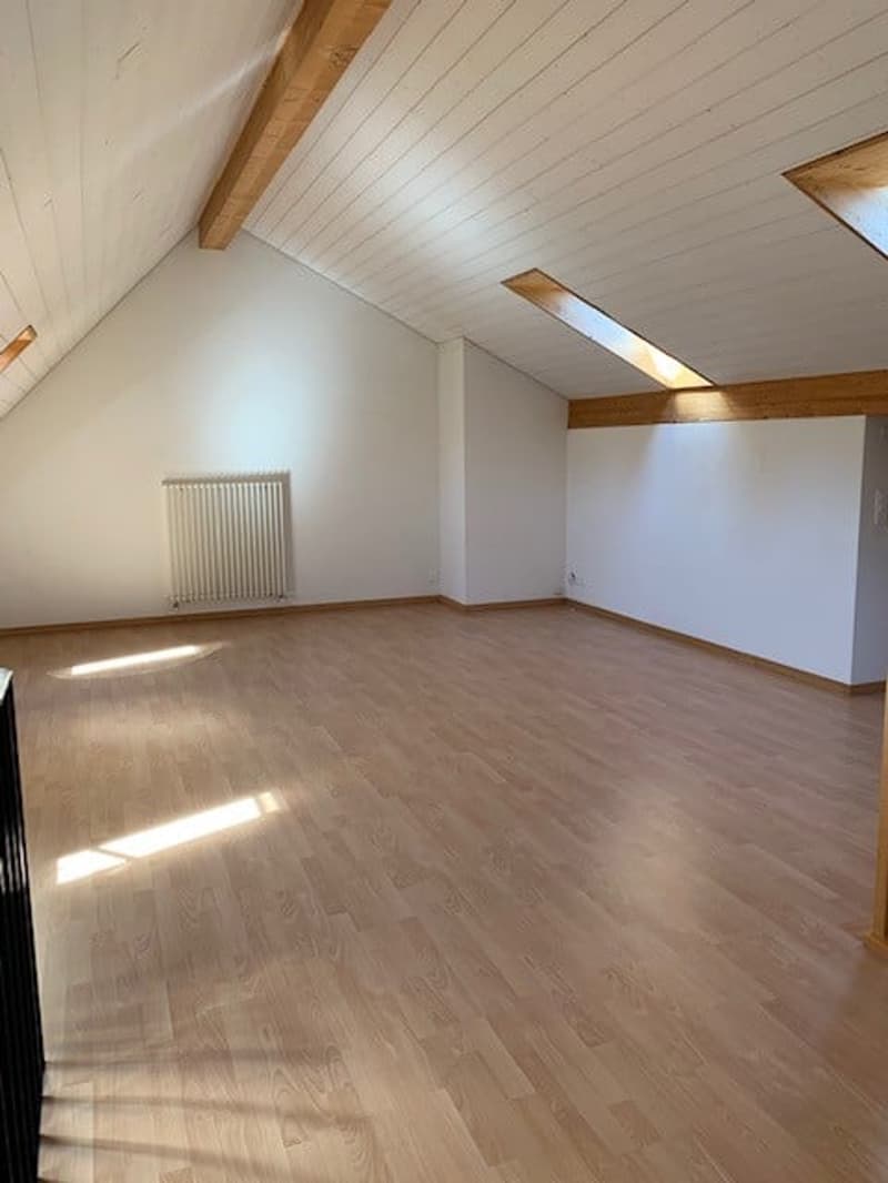 Wunderbare 3.5-Zimmer-Maisonettewohnung mit Galerie im Schachen (9)