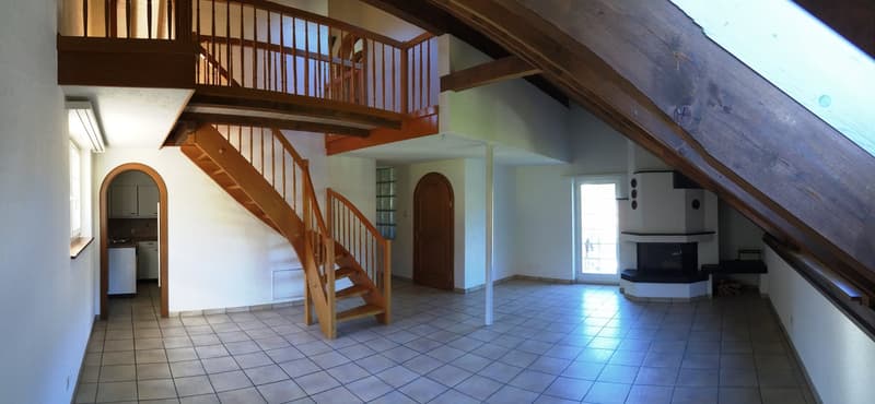 6.5-Zimmer-Dachwohnung in Haus mit viel Charme (9)