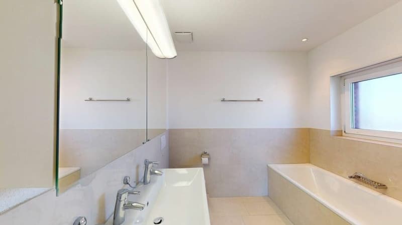 Badezimmer mit Badewanne