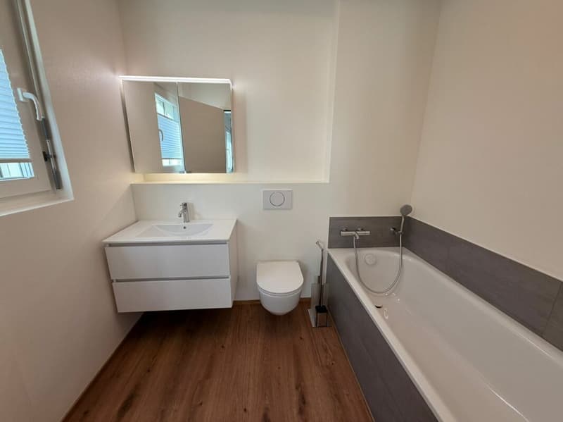 Badzimmer mit Badewanne