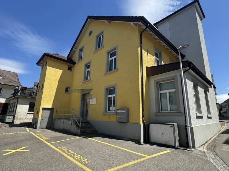 Gewerbehaus von aussen