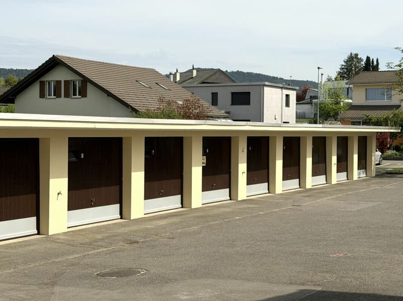 5 1/2 Zimmer - Reihenhaus mit Potential für individuelle Gestaltung (5)