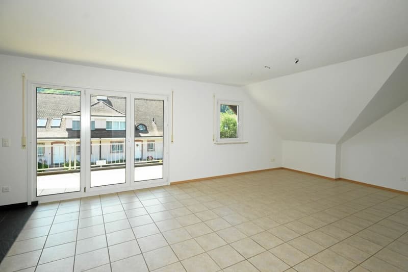 3.5 Zimmer Wohnung (108 m2) im 1. OG. zu vermieten Bättwil (2)