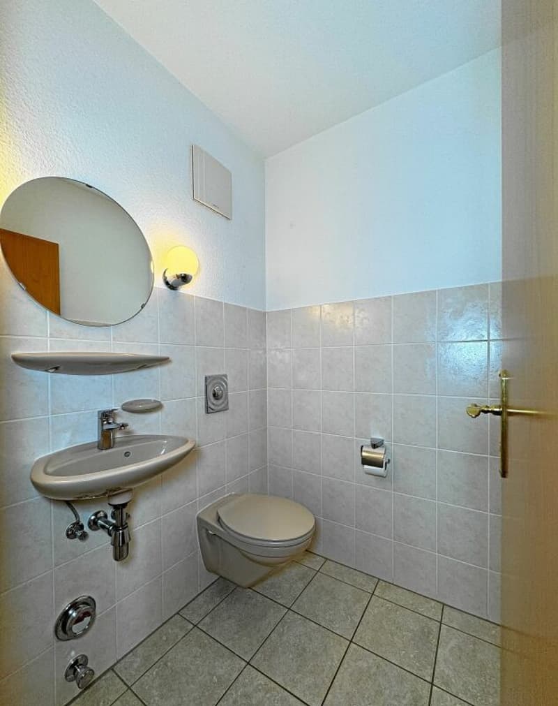 3.5 Zimmer Wohnung (108 m2) im 1. OG. zu vermieten Bättwil (8)