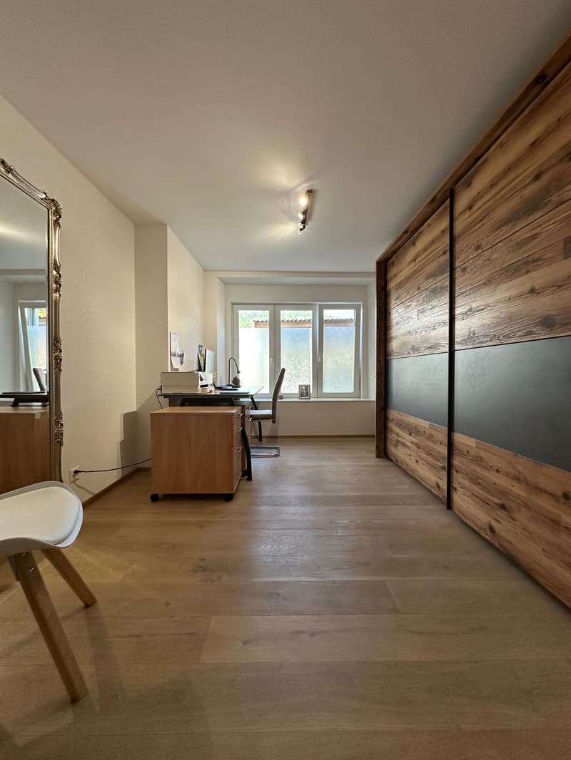 Neuwertige 3.5-Zimmer-Wohnung mit Sitzplatz und Carport zu verkaufen (11)