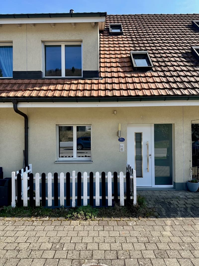 Familienfreundliches Reihenmittelhaus an ruhiger und sonniger Lage (2)