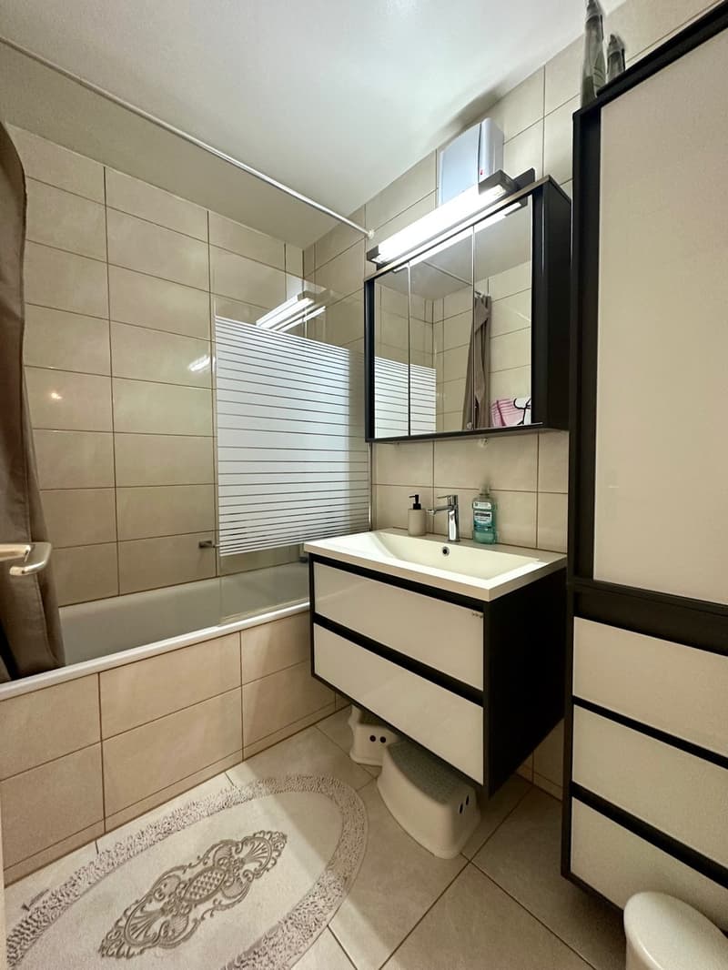 Gepflegte 4.5-Zimmer-Wohnung mit Balkon und Einstellhallenplatz (6)